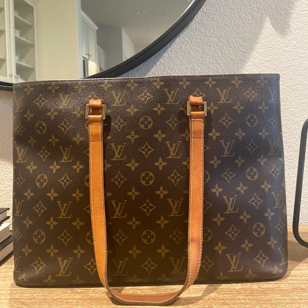 Louis Vuitton Luco Tote bag